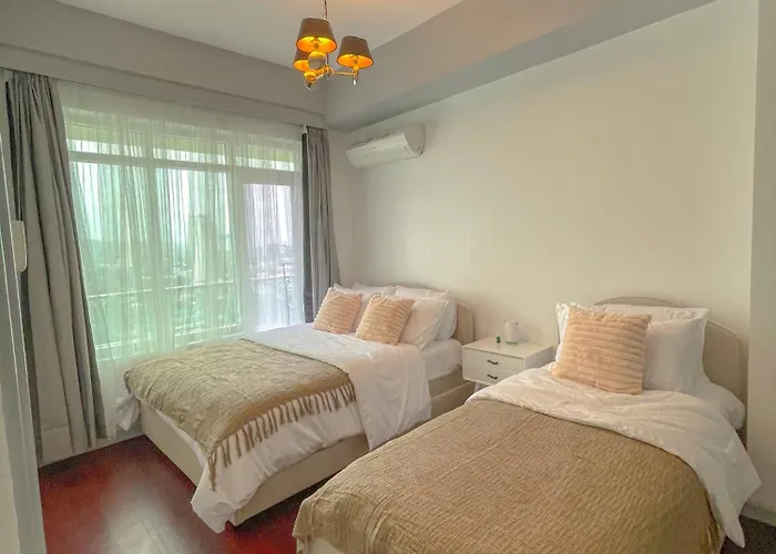 Center Suite- Scenic View With Balcony 4* Cebu